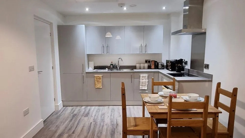 Sabooking Salford