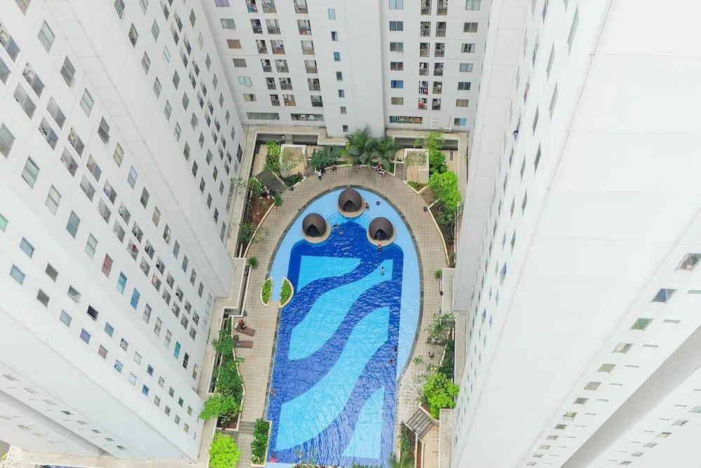 Relaxing 3BR Apartment at Bassura City near Shopping Mall