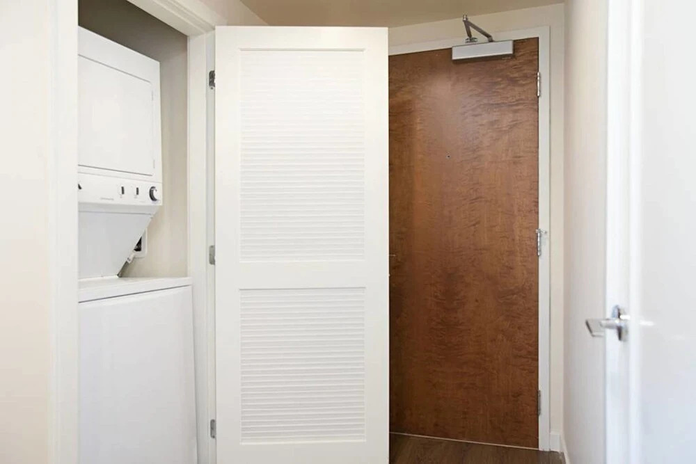 Central Downtown 3BR Corporate Rentals