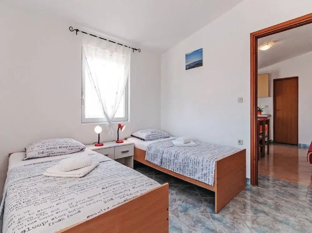 Apartments Hak - One Bedroom Apartment With Balcony