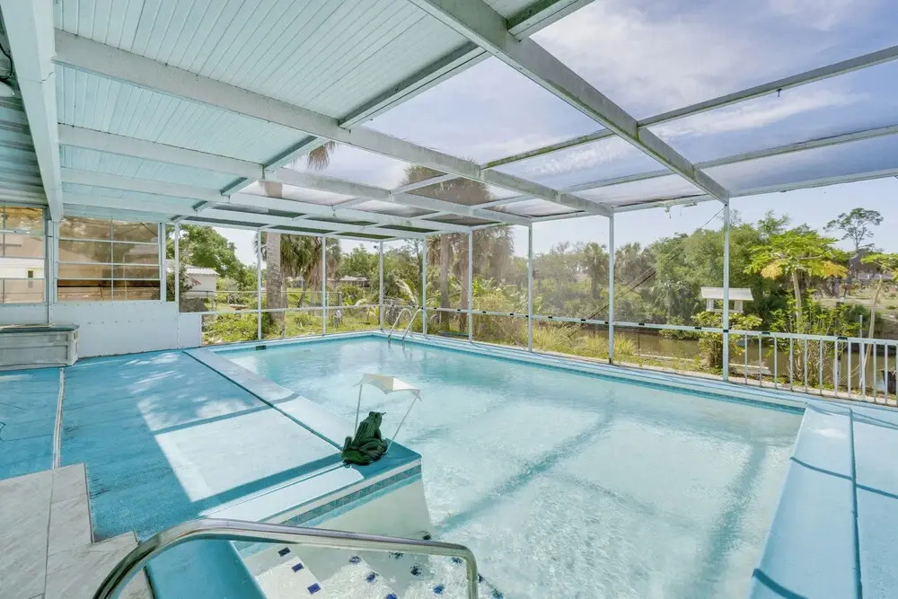 Port Charlotte Retreat w/ Lanai + Private Pool!