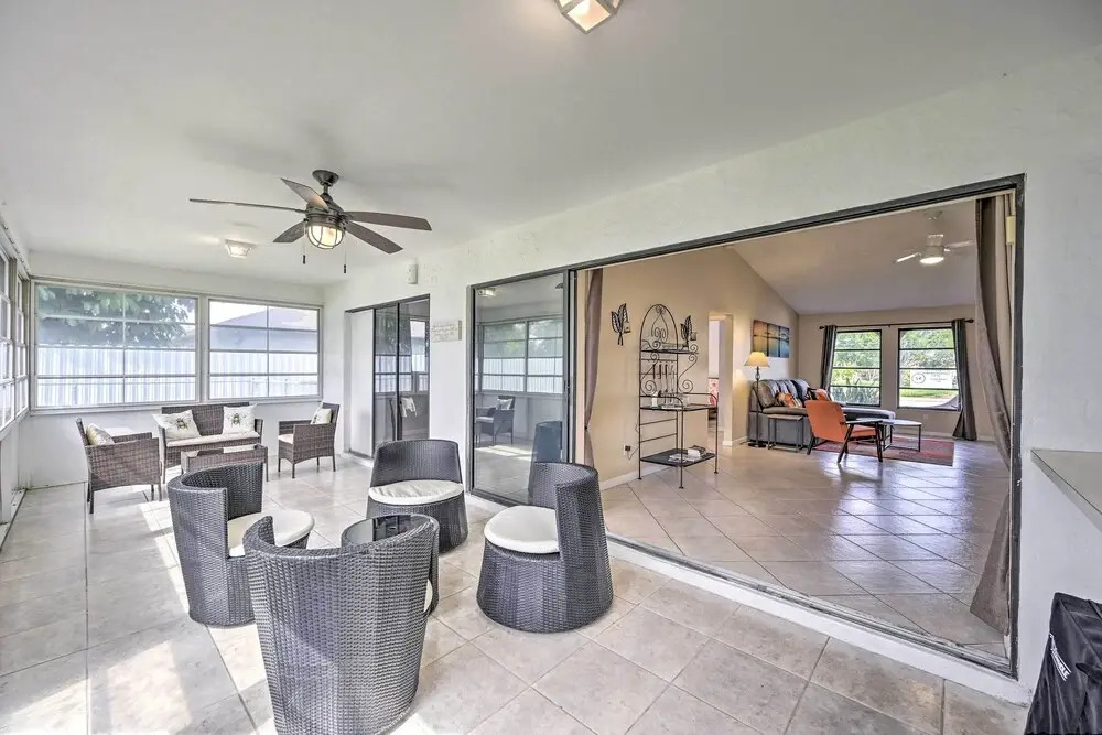 9 Mi to Dtwn Ft Myers: Cape Coral Home