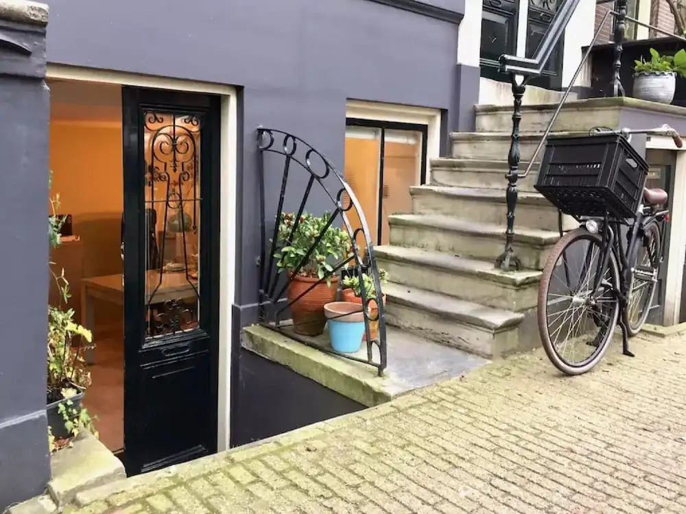 Boutique studio with amazing location