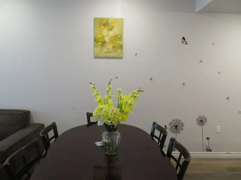 Fully Furnished Apartments near CSUN