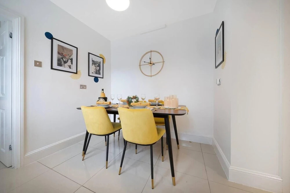 1 bed house, Free on street parking, Central