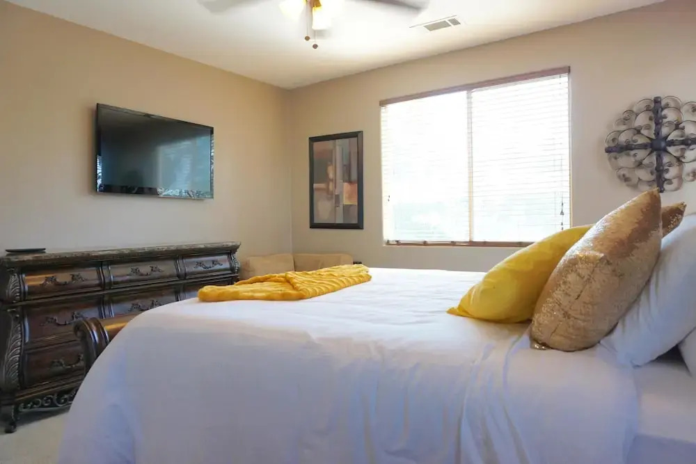 PS017 5 Bedroom Holiday home By Senstay