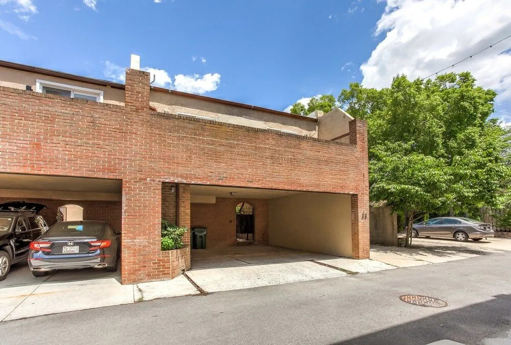 Upscale Home 2 Blocks From Harbor W/2-car Garage