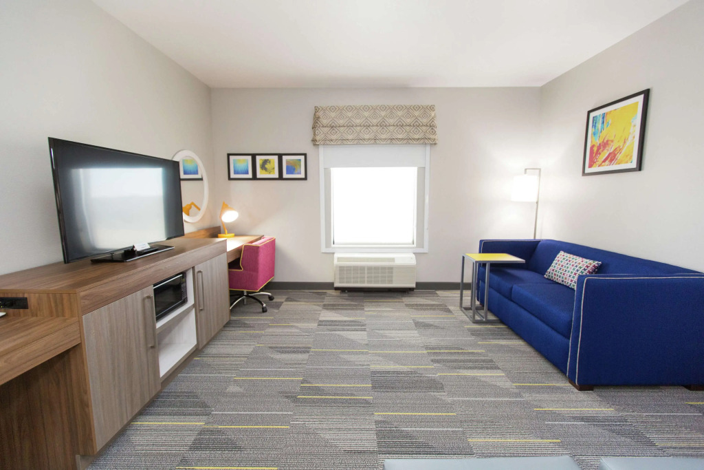 Hampton Inn Mustang