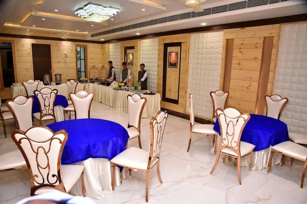 Hotel Arsh Palace