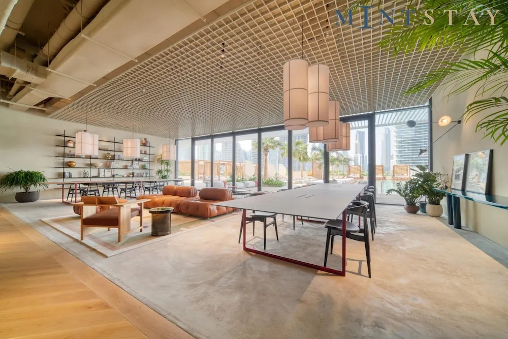 Chic Studio w Panoramic Burj Khalifa Views