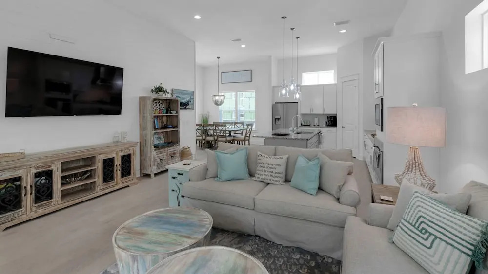 Minutes to Beach & Largest Public Beach Access, Modern New Build in Inlet