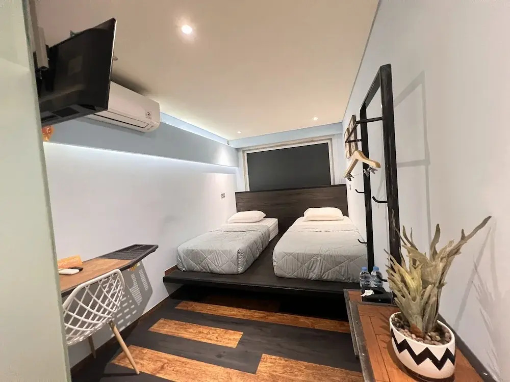 C Family Hotel