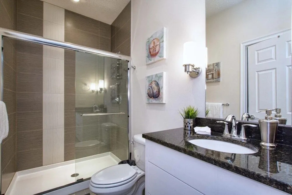 Beautiful House, Private Splash Pool, Balcony Off Master Suite, Free Wifi!!! 3 Bedroom Townhouse by RedAwning