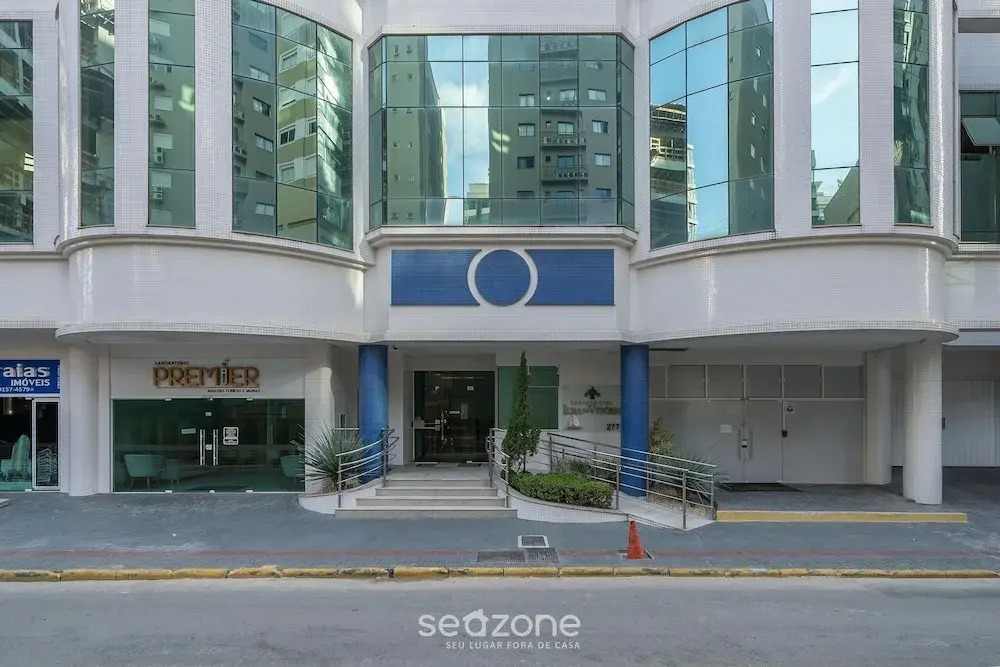 3BR Apt w/ BBQ 300m From the Beach Ivt1301