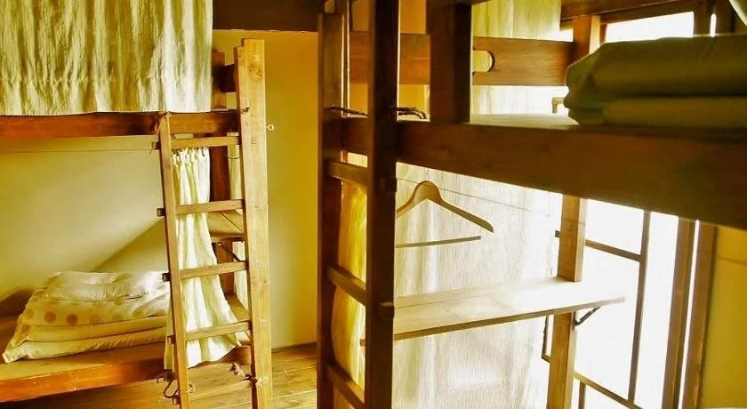 Small World Guest House - Hostel