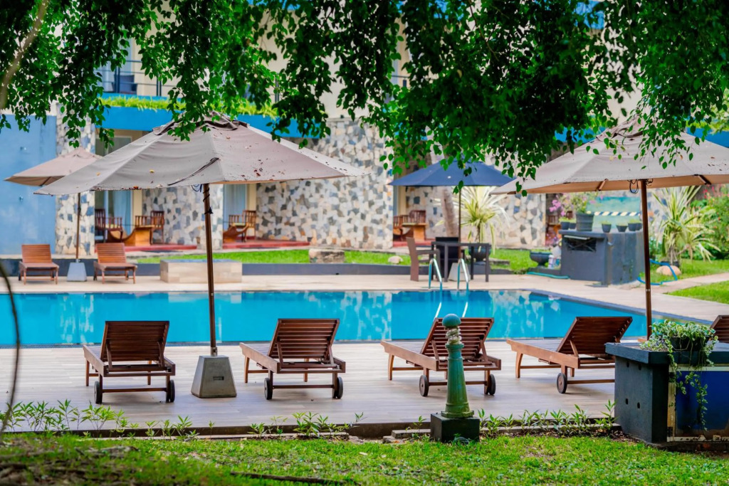 Miridiya Lake Resort