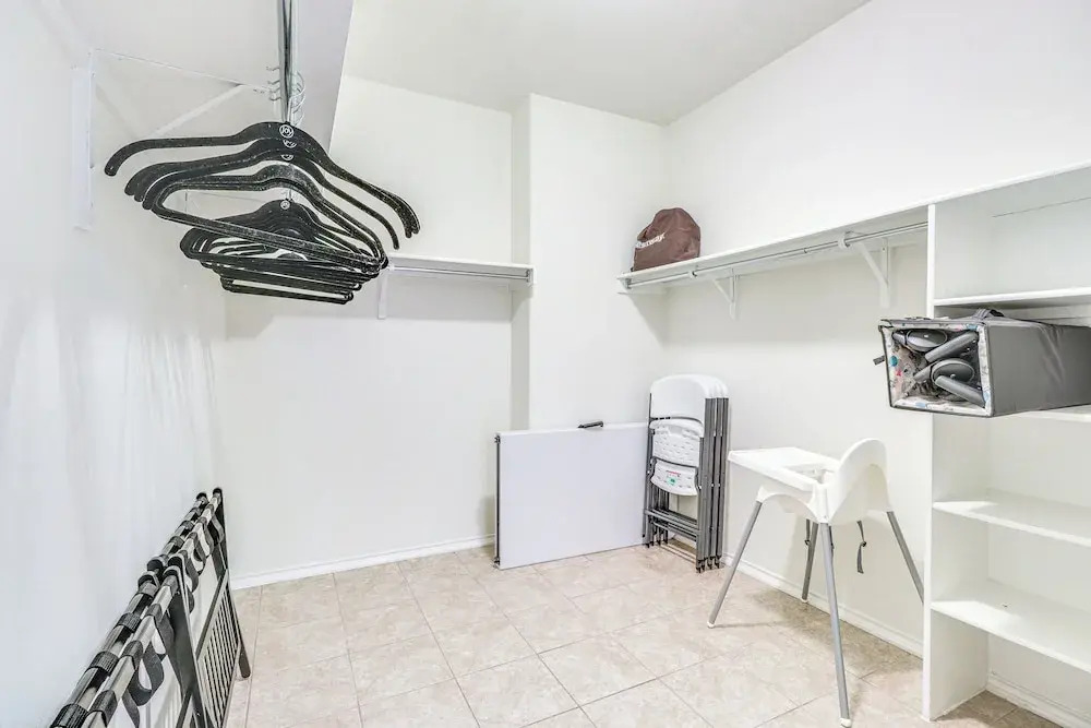 10 Mi to Dtwn Austin: Family Home w/ Communal Pool