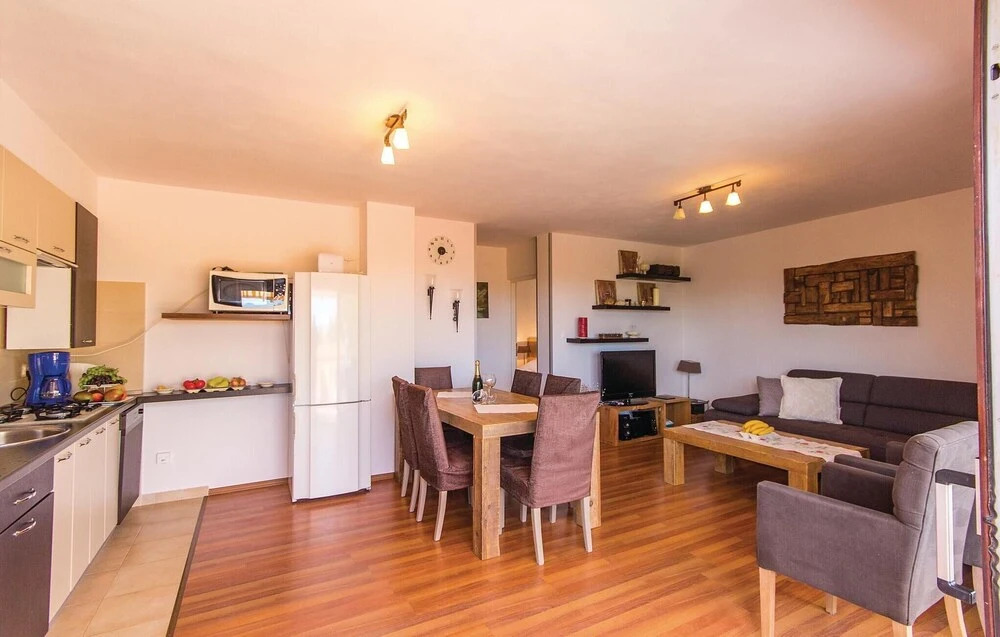 Beautiful Home in Marcana With Wifi and 3 Bedrooms