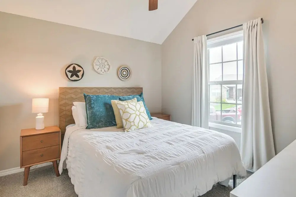 Pool Access, Grill & Gazebo: Ozark Getaway!