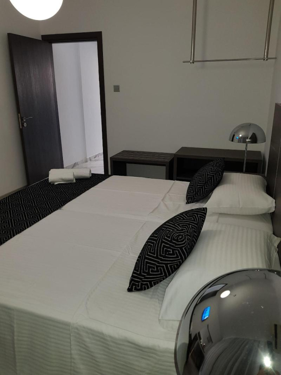 Les Palmiers Petrou Apartments