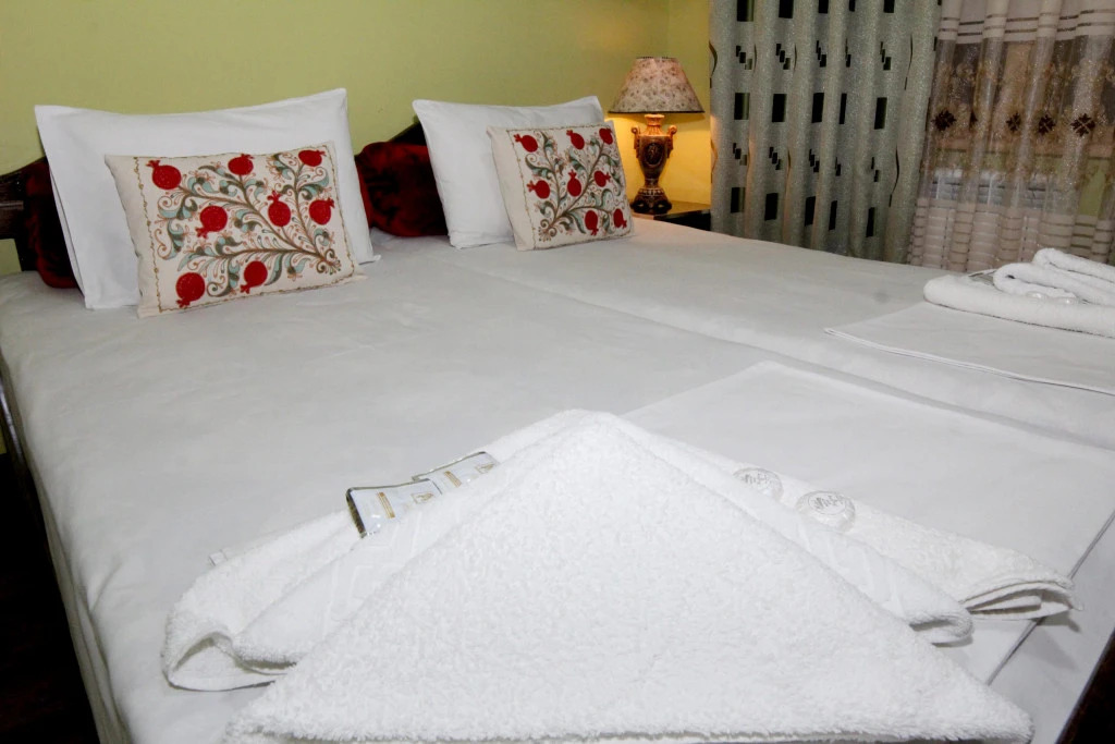 Hotel Al Mansur