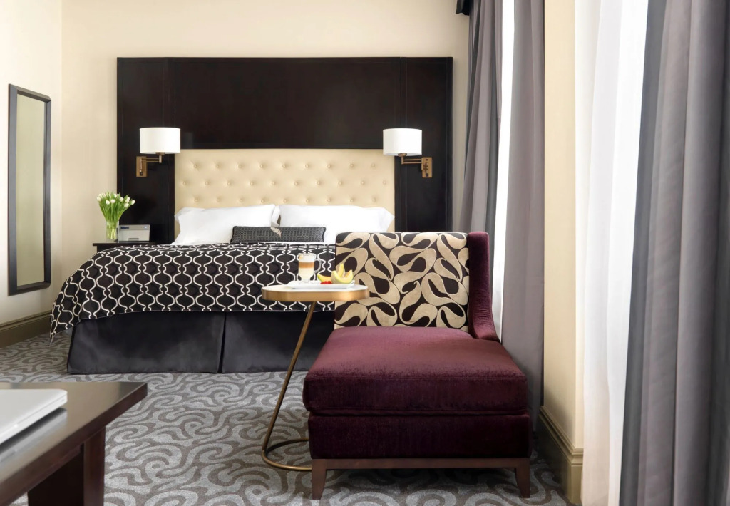 Hotel Blackhawk, Autograph Collection