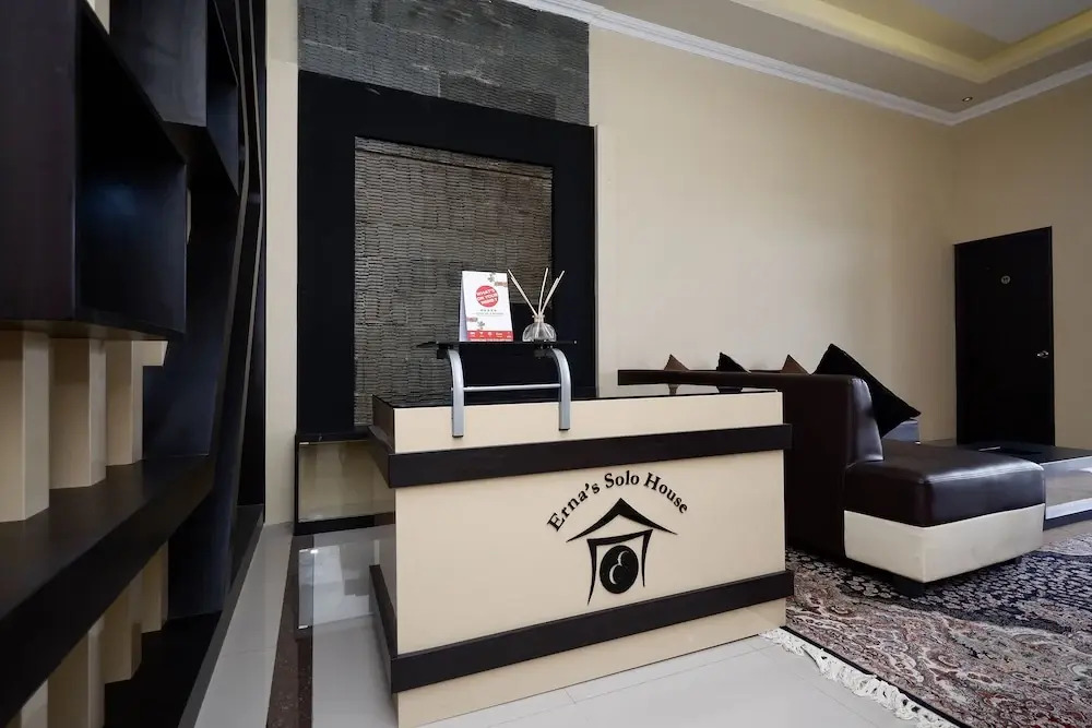 Erna's House Solo by OYO Rooms