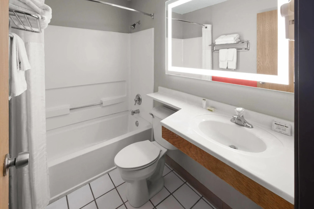 Super 8 by Wyndham New Stanton