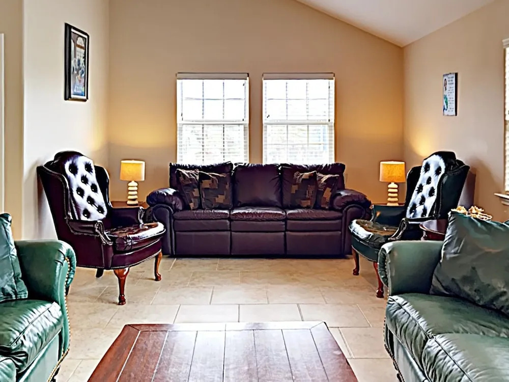 The Mermaid - 3 Br Home