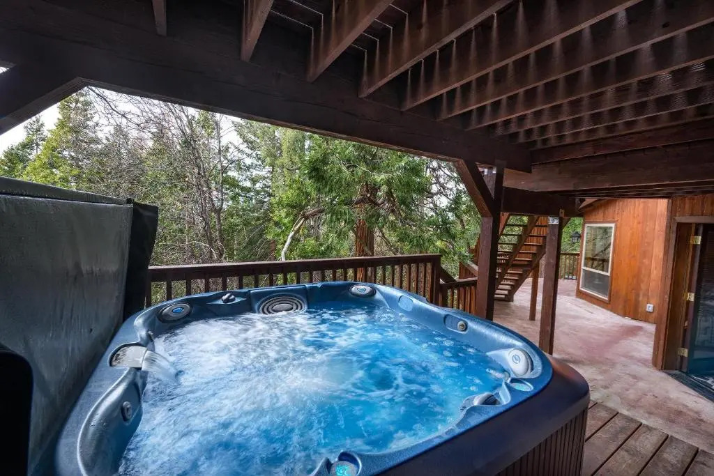 Four Seasons - 3br/4ba Holiday Home
