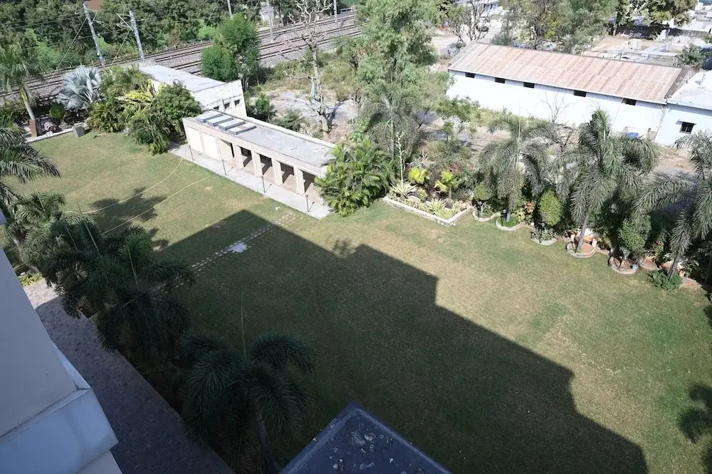 Srijan Inn
