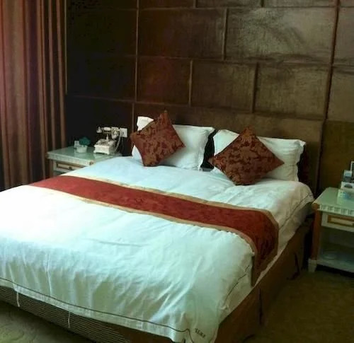 Feilong Hotel