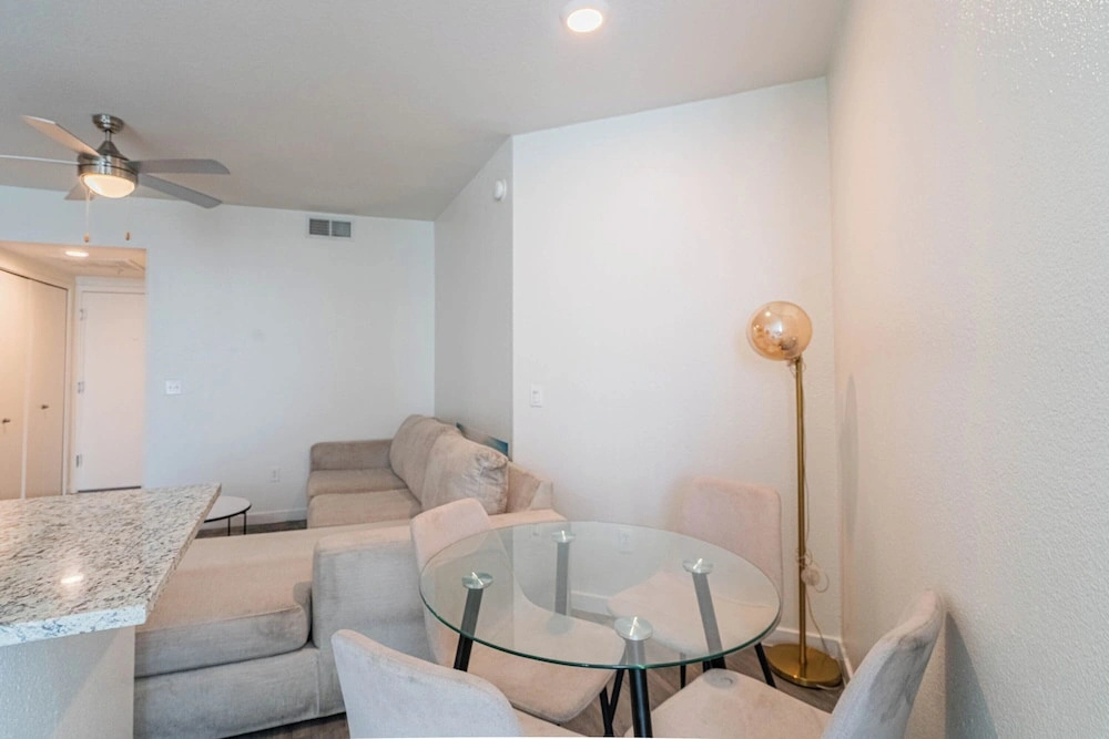 The Access Upscale Stay with Pool-Gym-EV