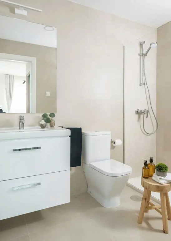 Modern Apartment With Views Urban Sky 26ke