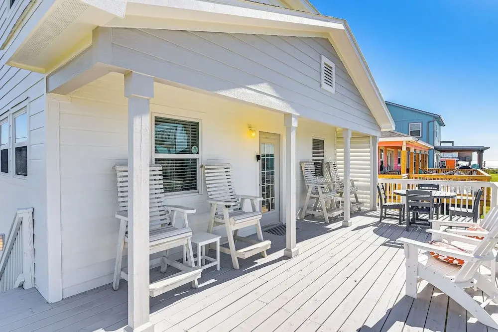 Modern Coastal Farmhouse: Walk to Surfside Beach!