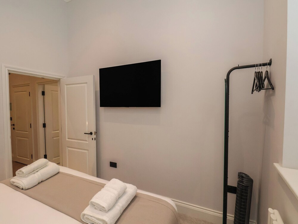 The Salisbury Apartment 105