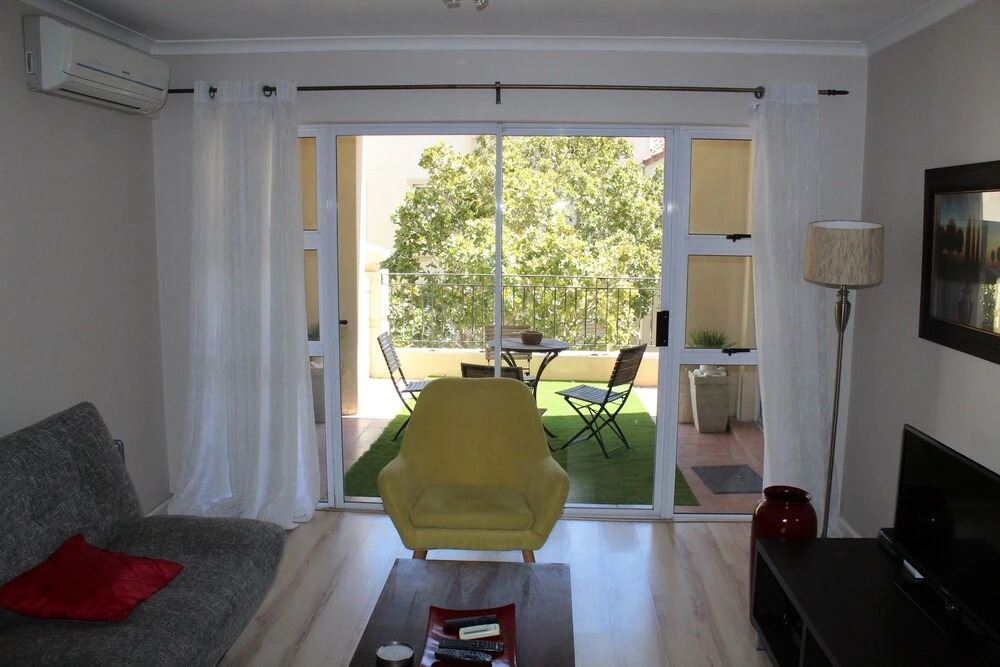 Villa Italia Apartments by CTHA
