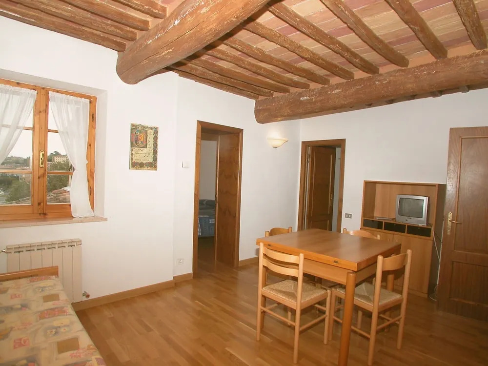 Spacious Holiday Home for Five People in the old 17th-century Casa Colonica
