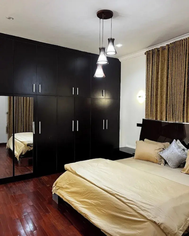 T And T Apartment