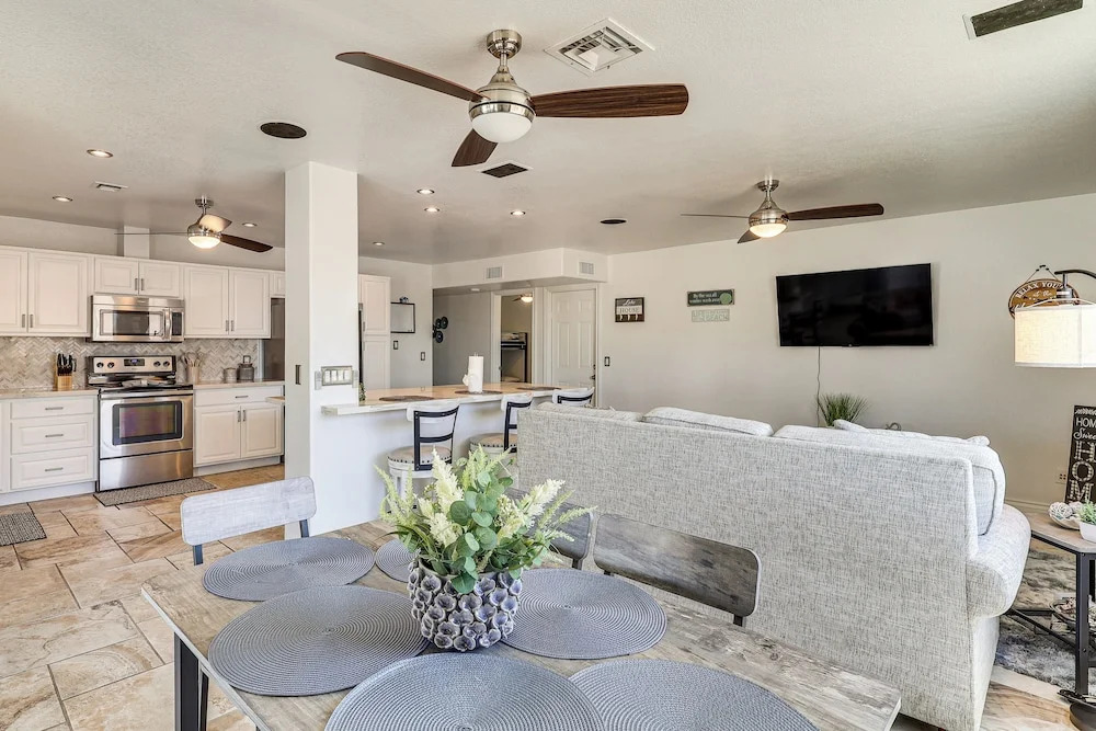 Desert Retreat Near Lake Havasu w/ Backyard Oasis