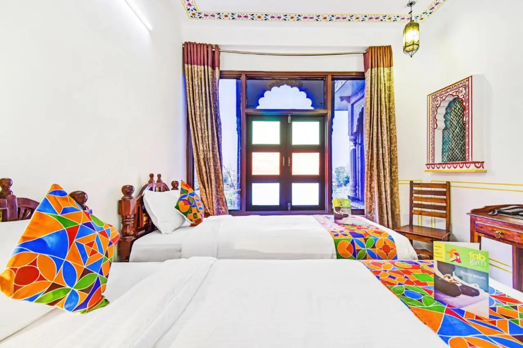 Fabhotel Shree Villas