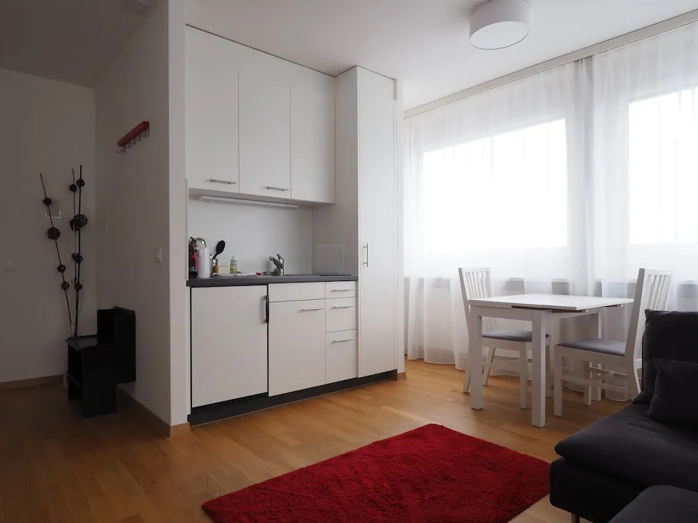 Nest - Baarerstrasse 43 & 45