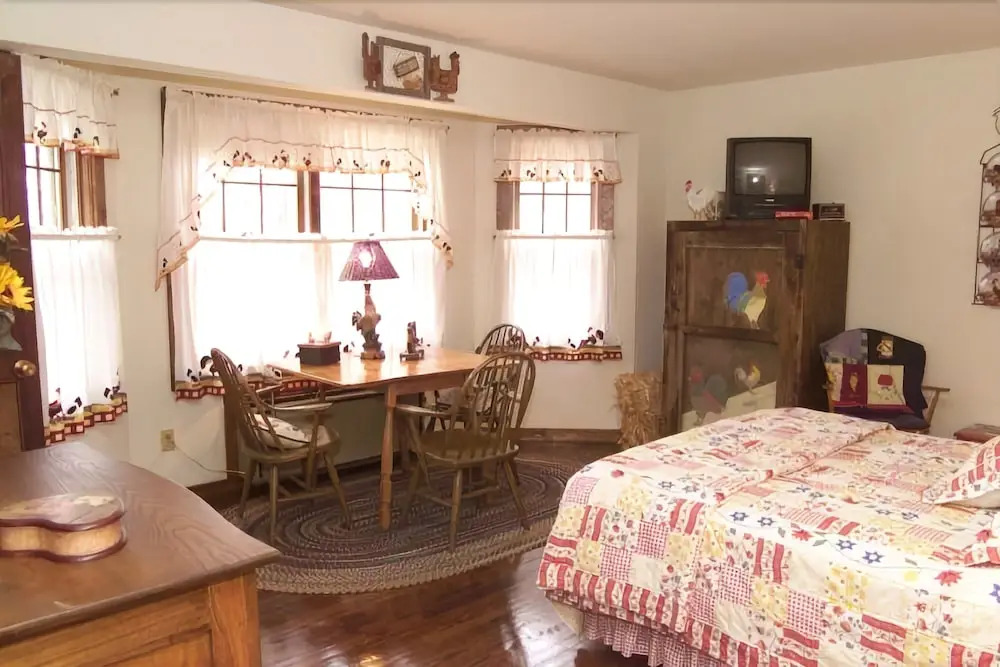 La Perla at Gregory House Country Inn & Restaurant