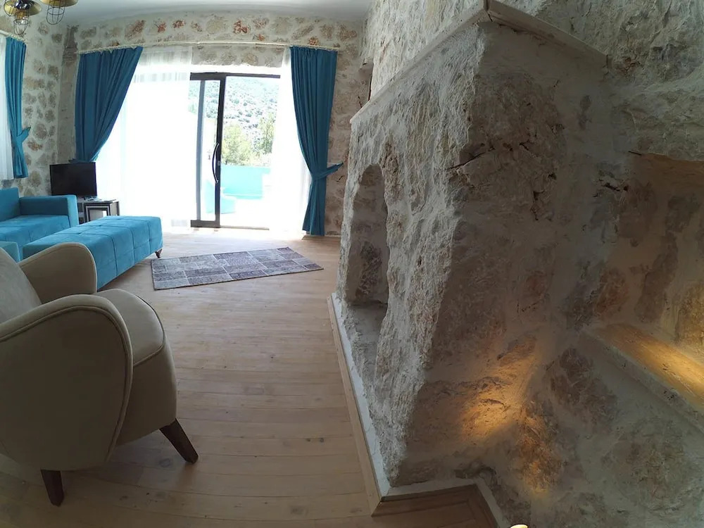 Villa Stone 2