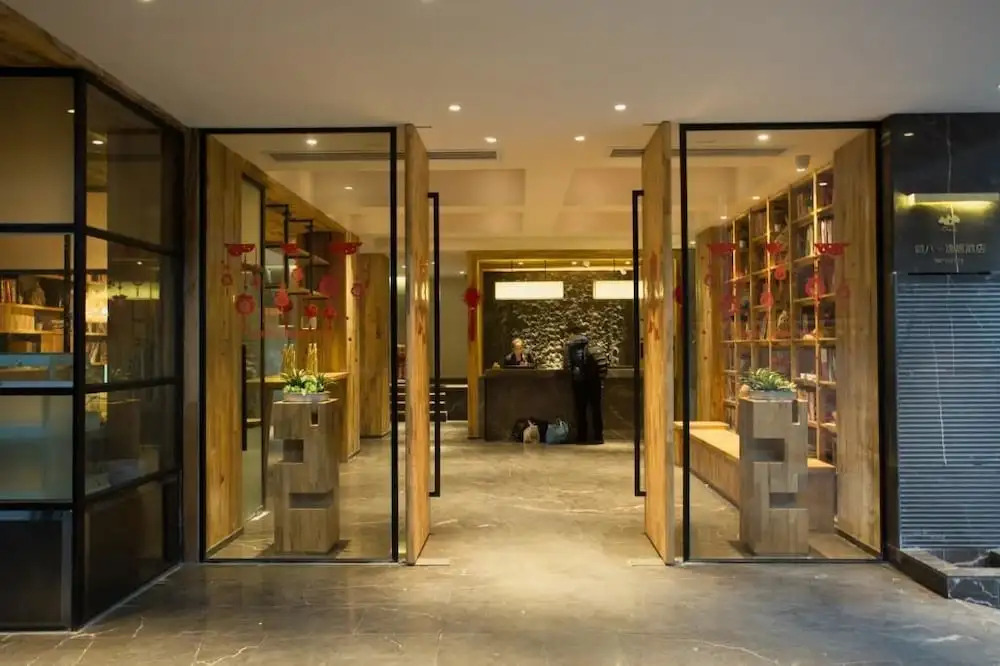 Guangdong V8 yat house