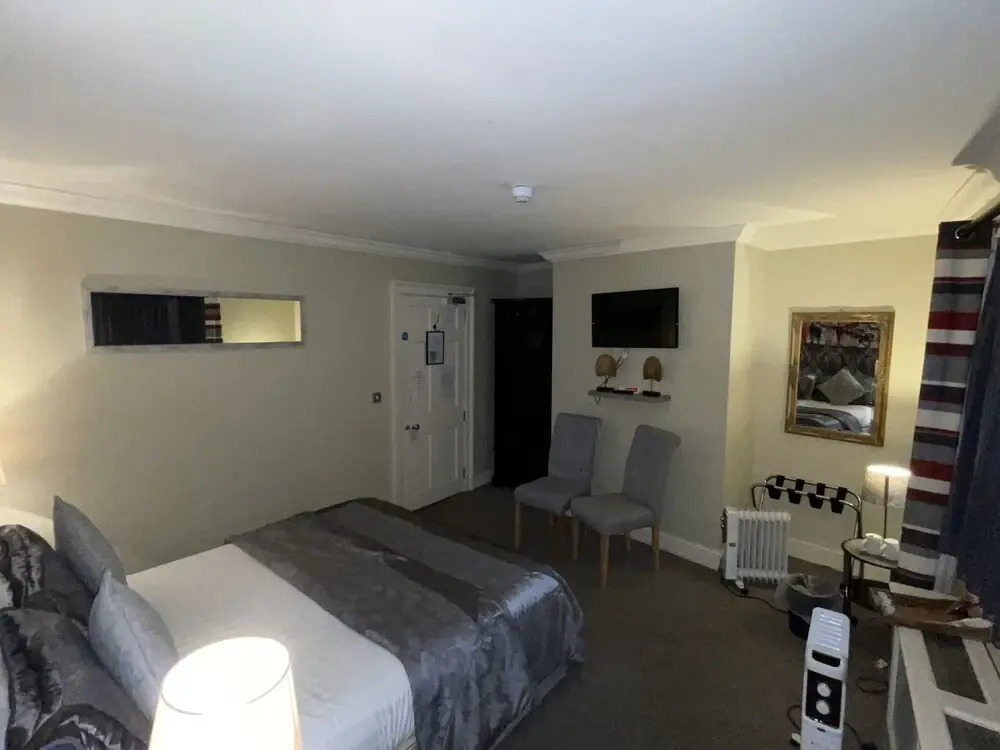 The Commercial Bar & Hotel