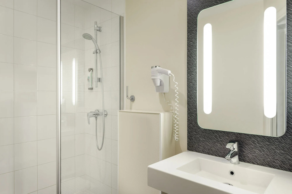 ibis Nîmes Ouest