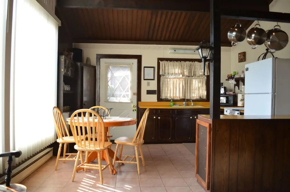 Lake Mocatek Inn