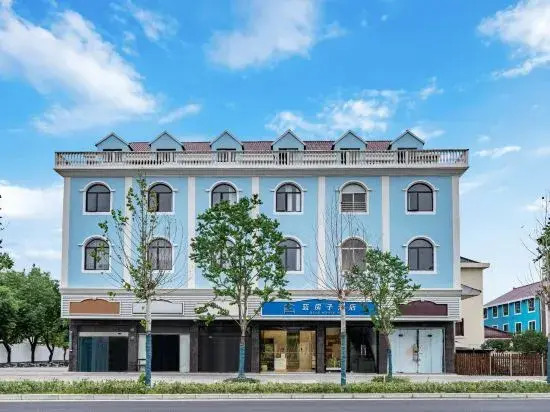 Blue House Hotel (University Town, Bay Tourism Area)