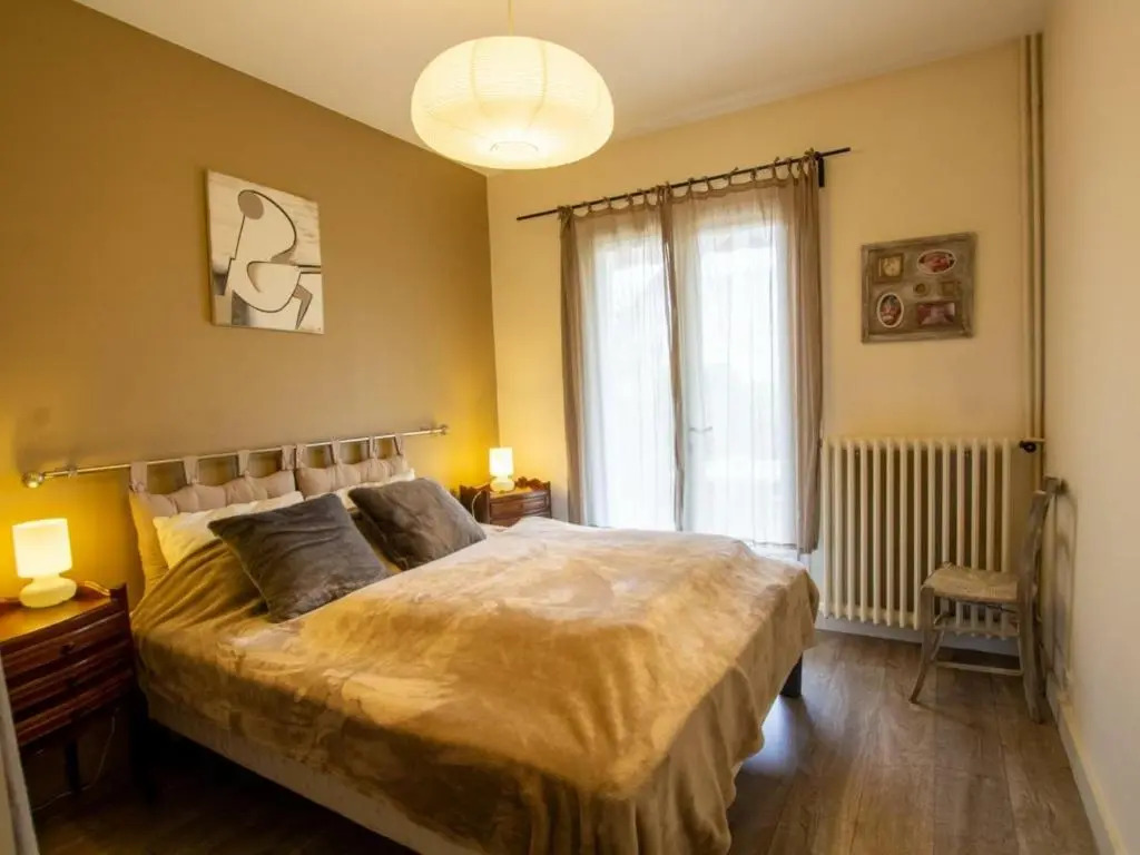 Maison rénovée avec WiFi et terrasse à Trélissac - FR-1-616-74